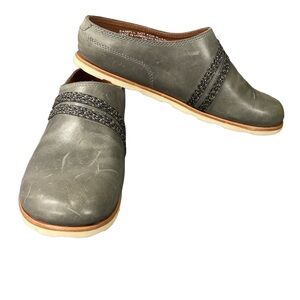 Chaco Harper Grey Mules Size 7